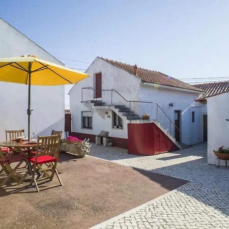 Casas Do Barrio Alcobaca